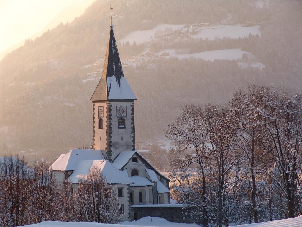 Gasthof Zur Post Осиах Екстериор снимка