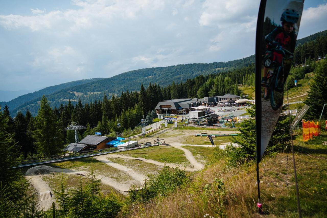 Gasthof Zur Post Осиах Екстериор снимка